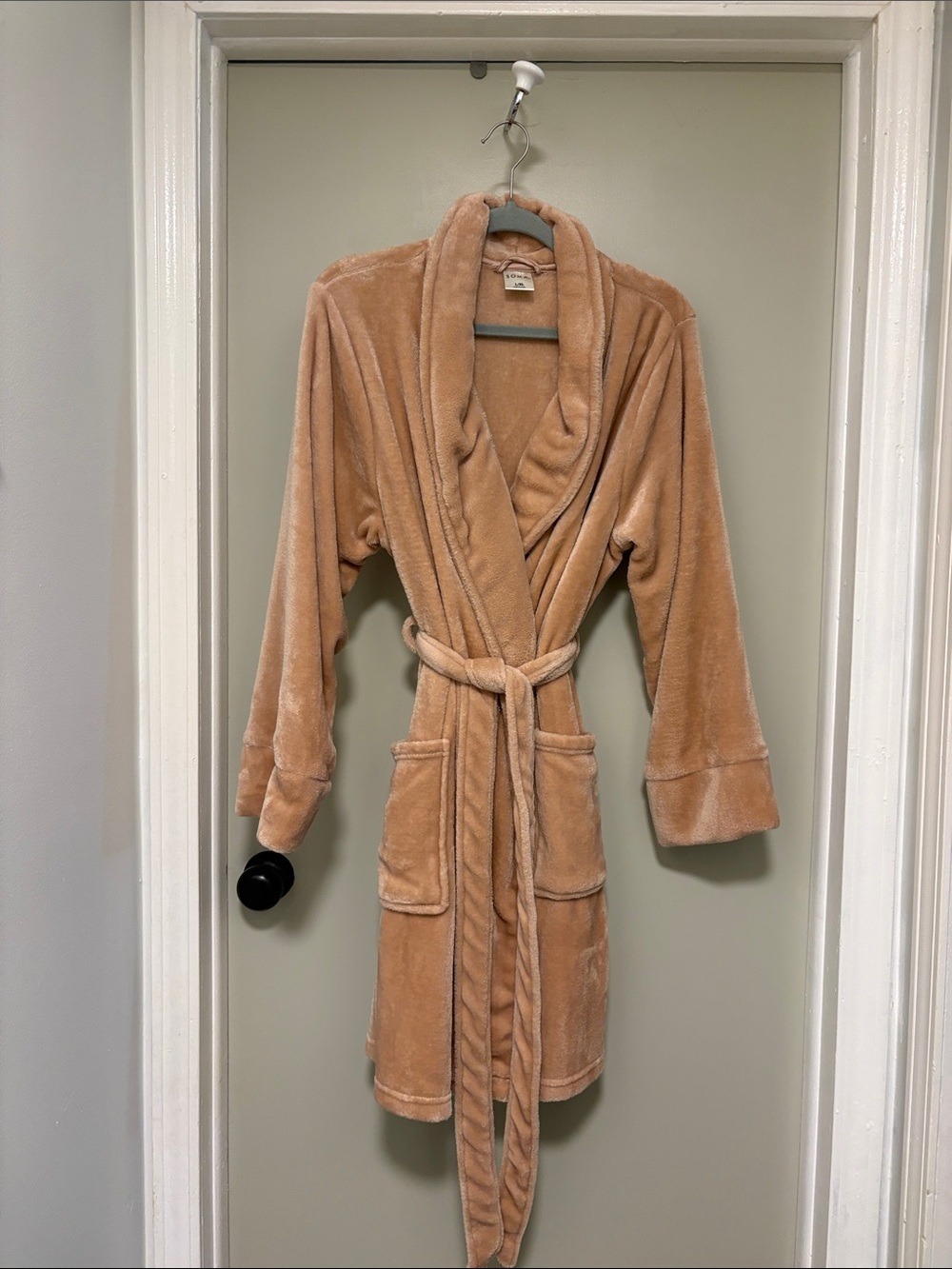 Soma wrap robe. Size L/XL